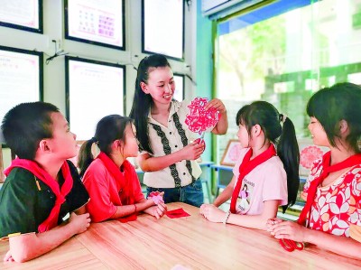 今日云策  融新绘古，笔墨传艺——走近传统工艺美术的青年传承人